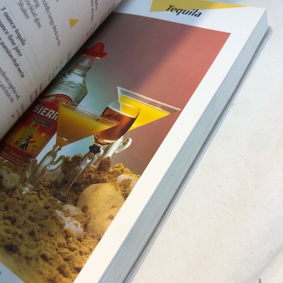 Bartender's Guide, The - Over 1400 Recipes ,560 pages - Picture 9 of 9